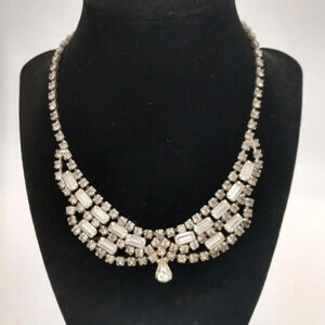 Vintage Luxurious Teardrop Rhinestone Necklace​